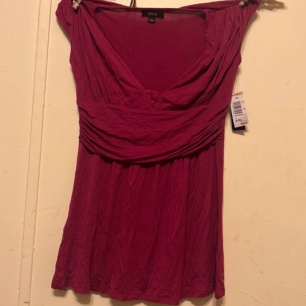 GNW size small women’s dress shirt